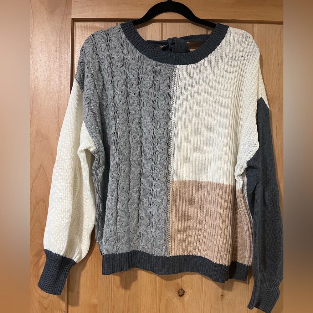 Peach Love Color Block Sweater Size Small